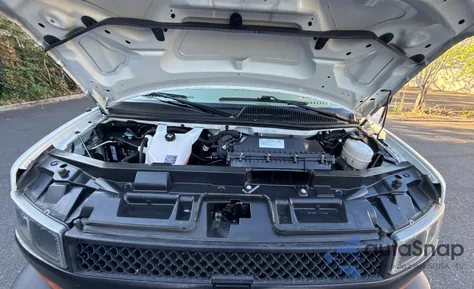 2023 Chevrolet Express G2500 из США, поврежденный, VIN 1GCWGAFP4P1176442